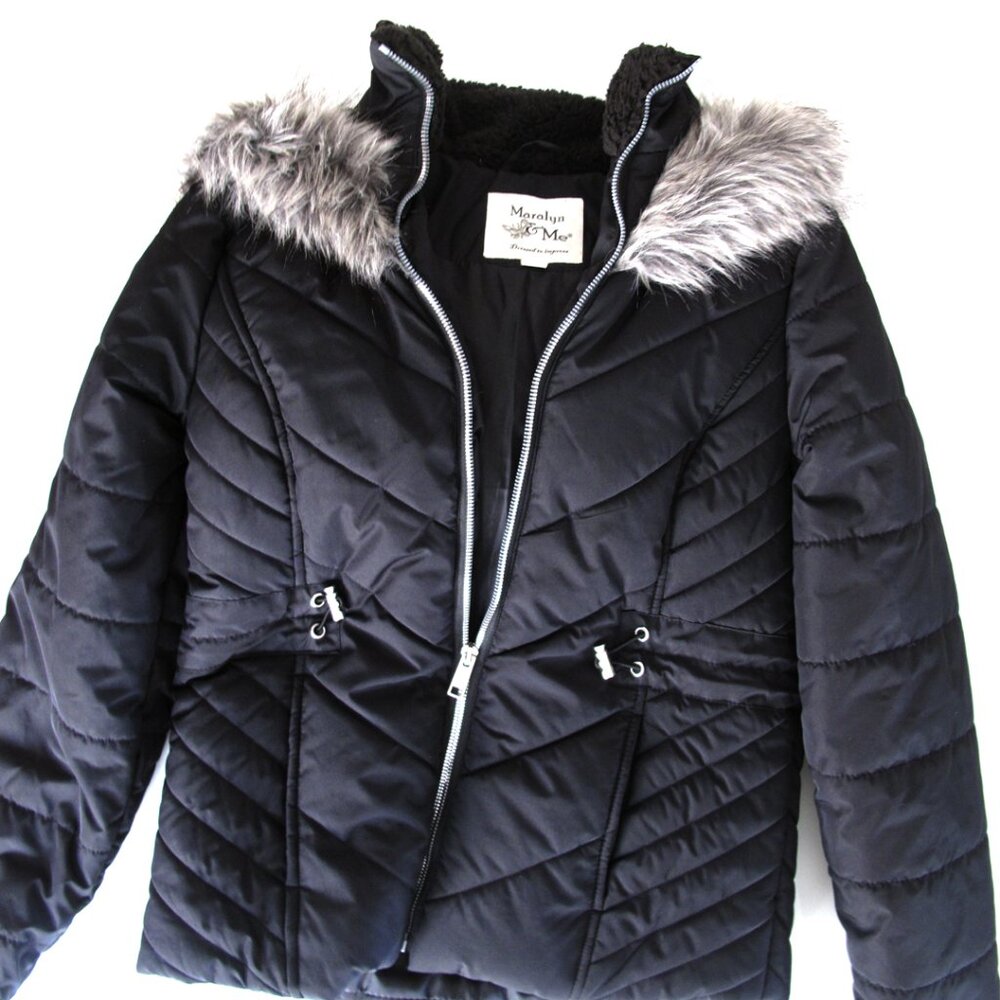 MARALYN & ME Women's PUFFER COAT size SMALL Two pockets and zipper closure